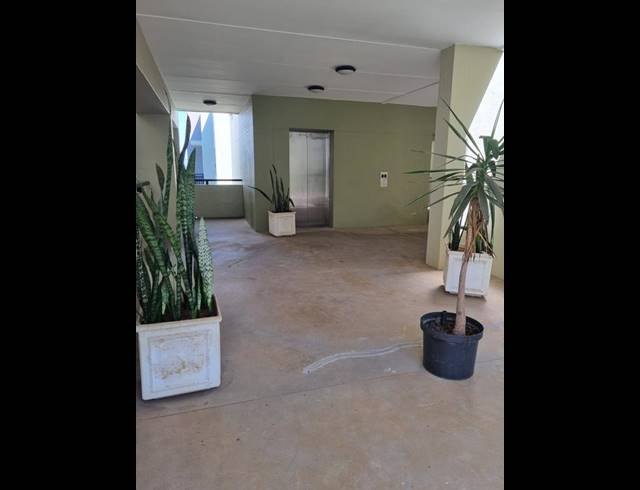 2 BEDROOM APARTMENT FOR SALE IN UMHLANGA RIDGE